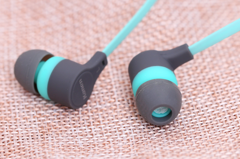 Tai nghe nhét tai (earphone)