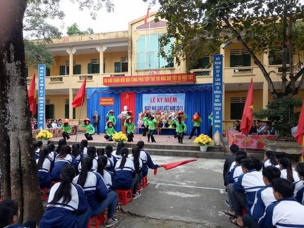 đánh giá Trường THPT Quế Lâm - Phú Thọ có tốt không