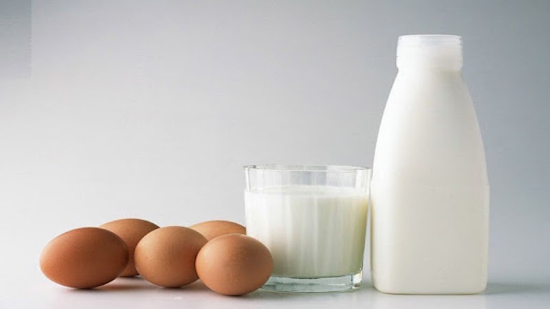 Dùng trứng và sữa tươi để dưỡng móng tay